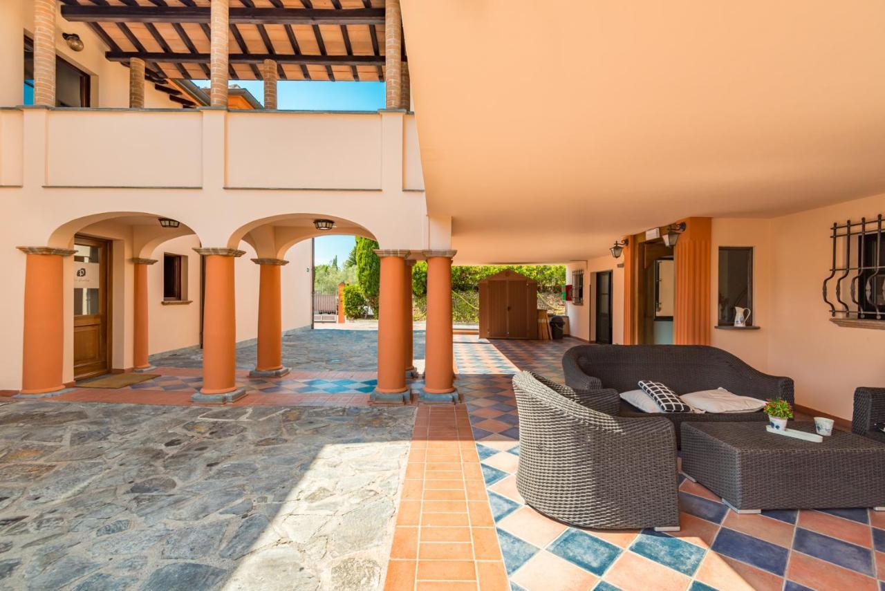 פוסדינובו Hotel La Pietra Restaurant מראה חיצוני תמונה