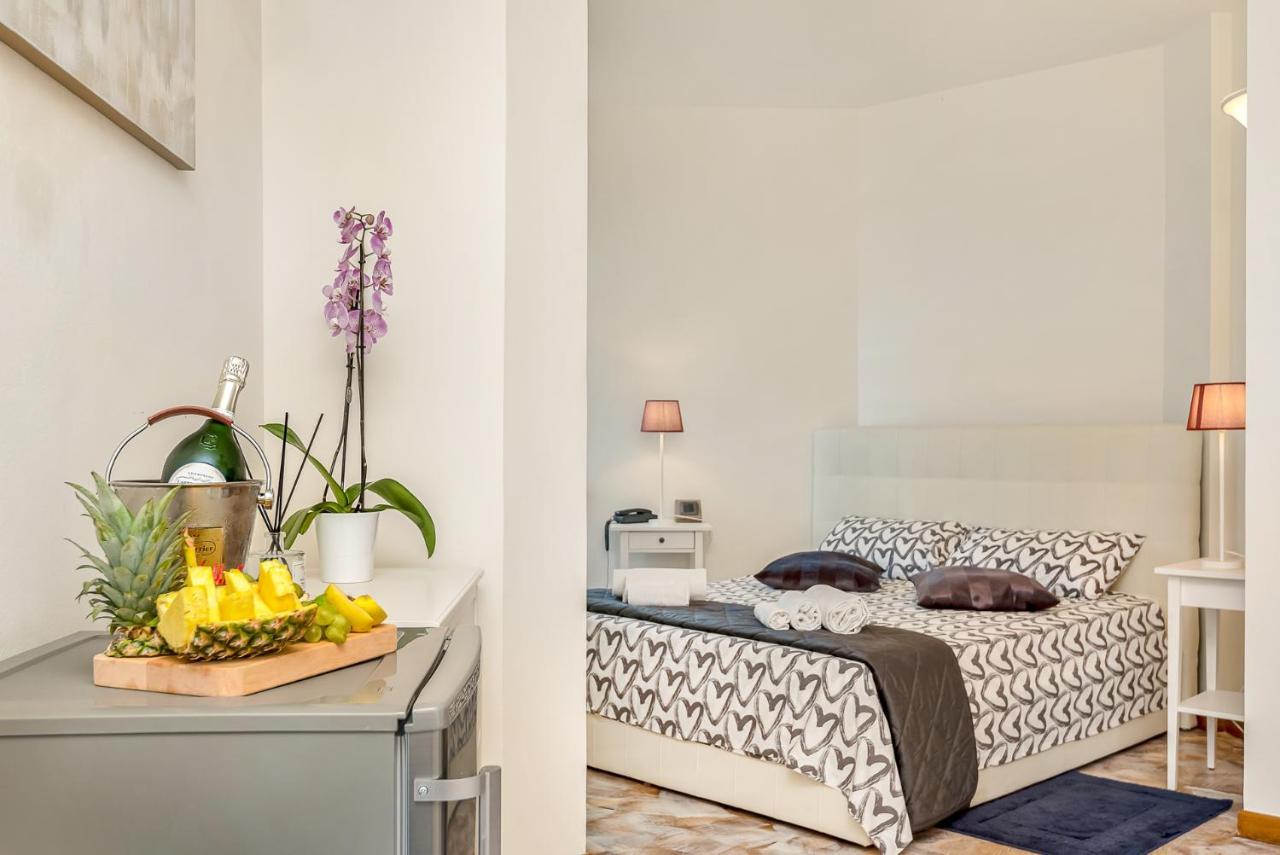 פוסדינובו Hotel La Pietra Restaurant מראה חיצוני תמונה